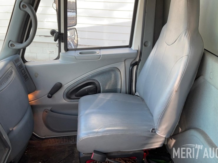 2007-international-durastar-4300-image-46