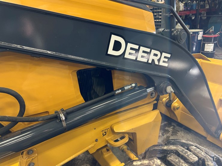 2021-deere-310sl-hl-image-13