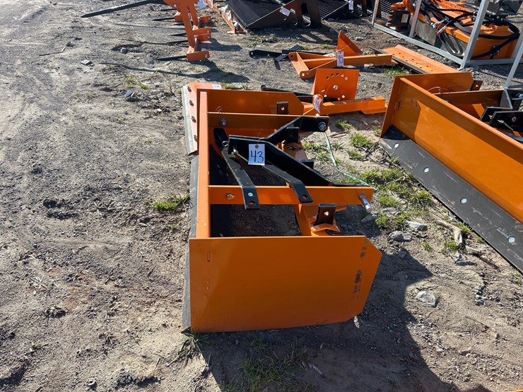 #43-•-unused-4’-box-blade-image-2