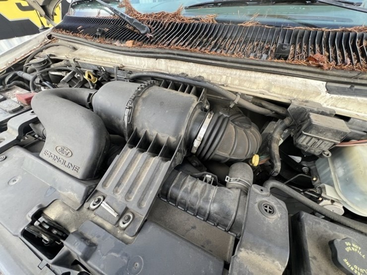 2006-ford-e350-image-11