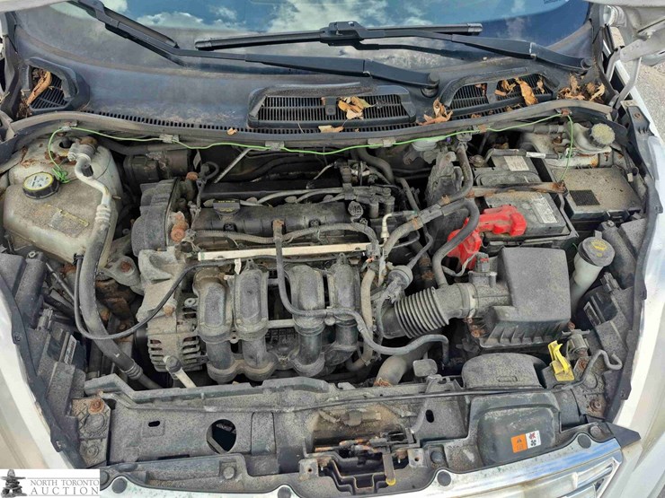 non-operable-2013-ford-fiesta-se-image-13