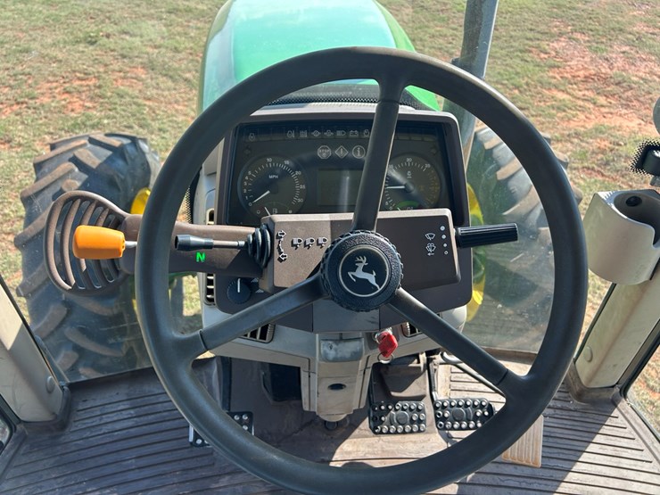 2006-john-deere-7320-image-27