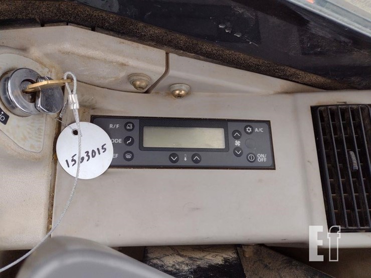 2014-hitachi-zx35u-image-9