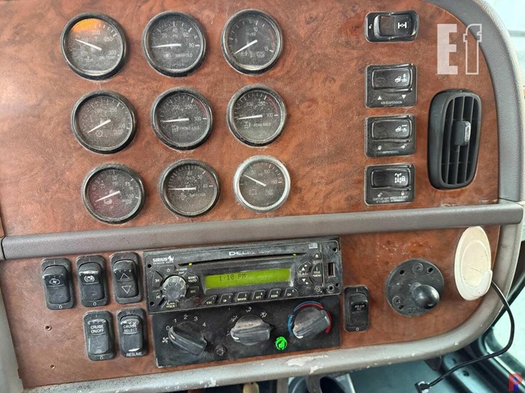 2007-peterbilt-379-image-16