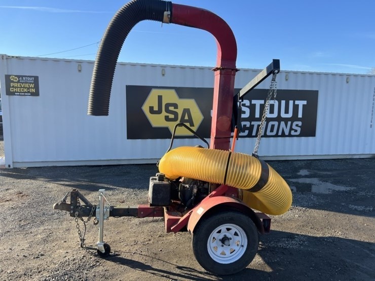 2012-giant-vac-tl29202bvg-towable-leaf-vacuum-image-7