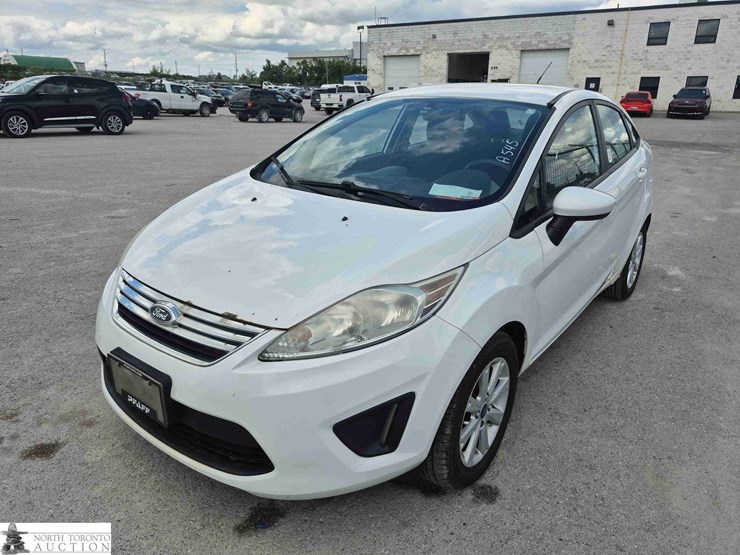 non-operable-2013-ford-fiesta-se-image-1