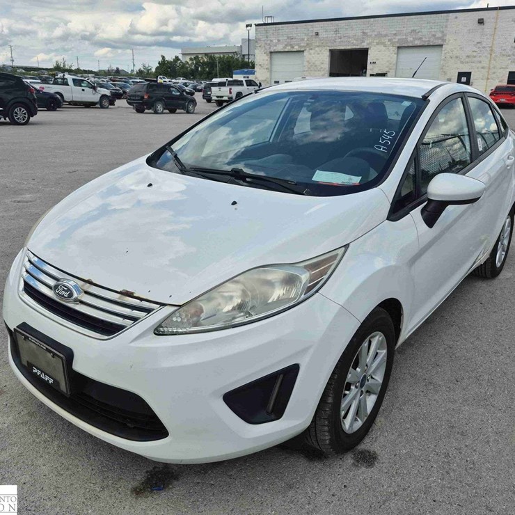 Non-Operable 2013 FORD FIESTA SE
