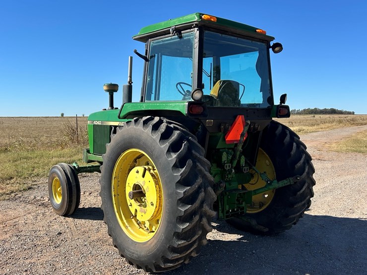 1982-john-deere-4040-image-3