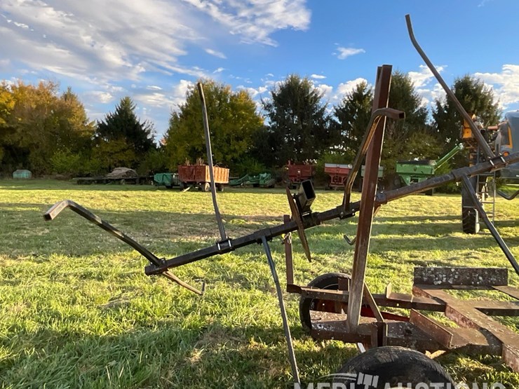 kelderman-6-row-corn-reel-on-cart-image-23