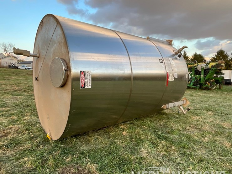 precision-tank-and-eq.-co-stainless-steel-tank-image-1