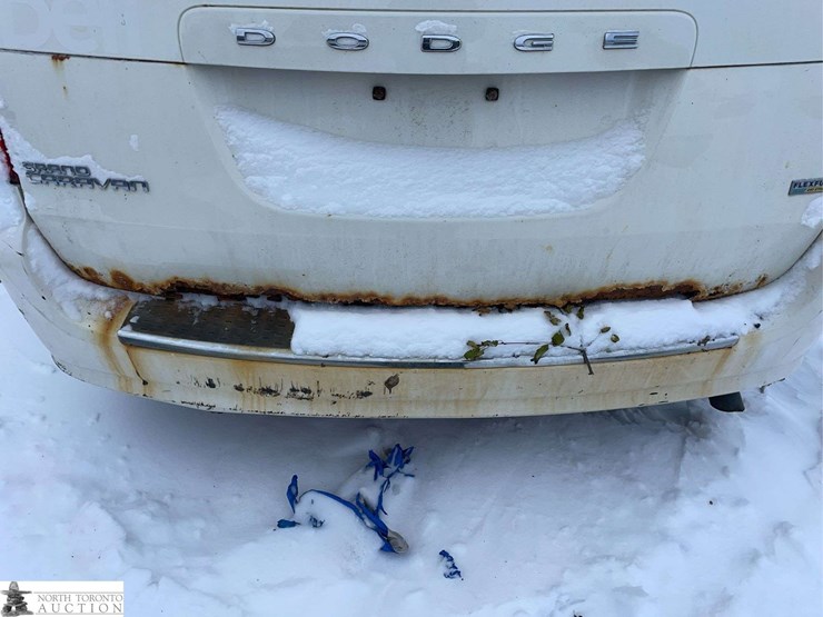 2011-dodge-grand-caravan-image-27