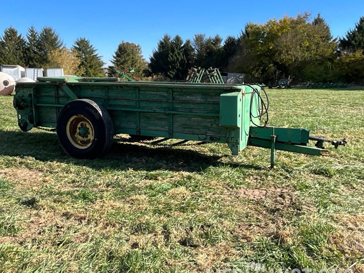 john-deere-manure-spreader-image-8