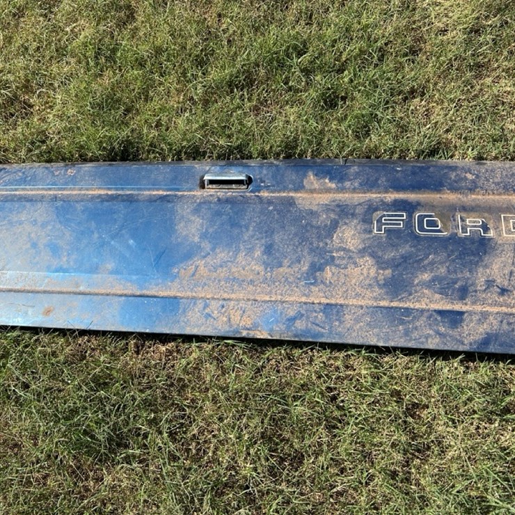#62 • Ford Tailgate