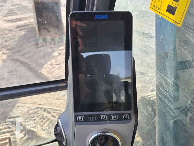 2022-xcmg-xe210u-image-17