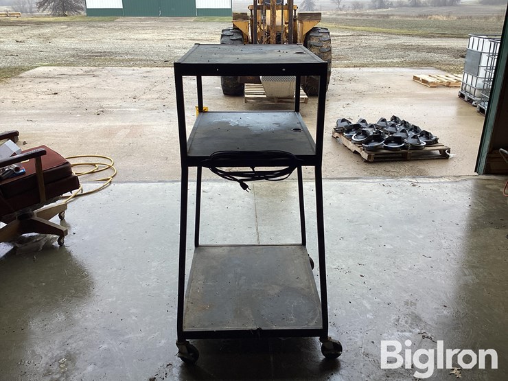 metal-shelf-on-wheels-image-6