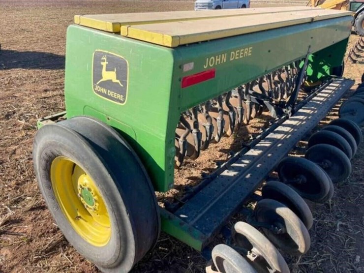 john-deere-8300-image-17