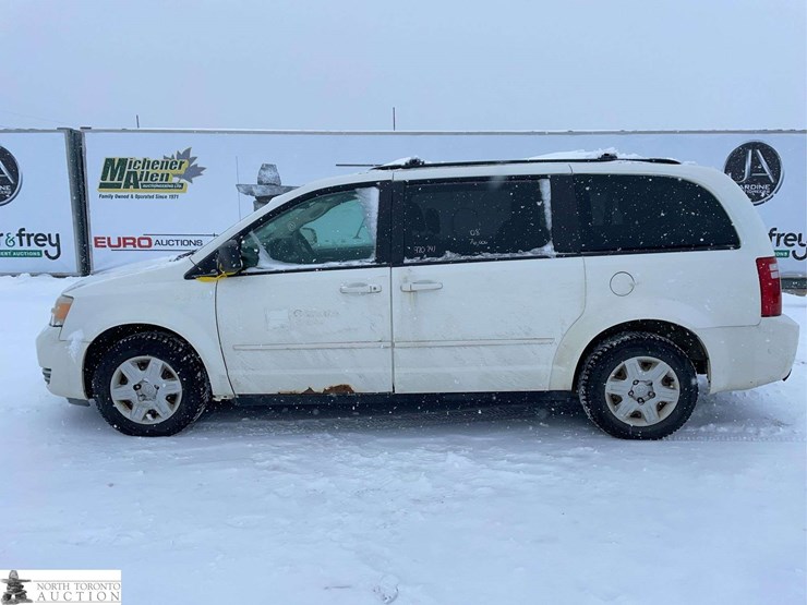 2008-dodge-grand-caravan-se-image-2