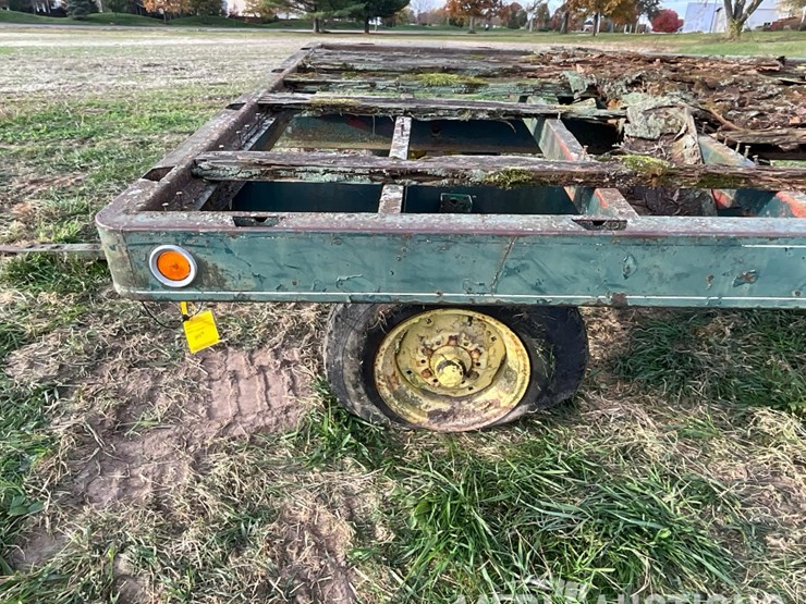 hay-rack-on-john-deere-running-gear-image-14