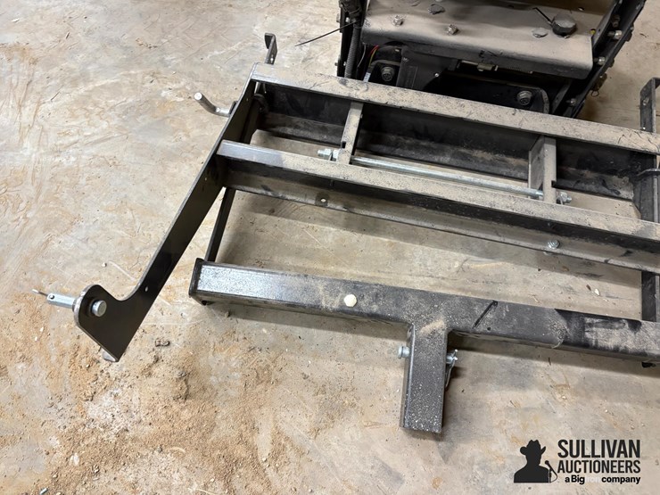 john-deere-gator-image-11