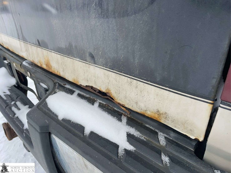 2012-chevrolet-silverado-1500-image-28