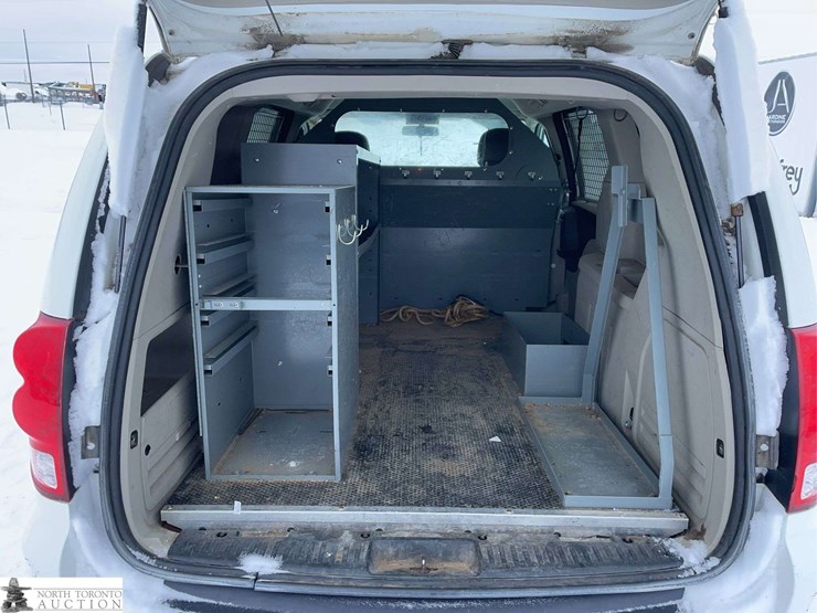 2015-ram-c/v-image-26