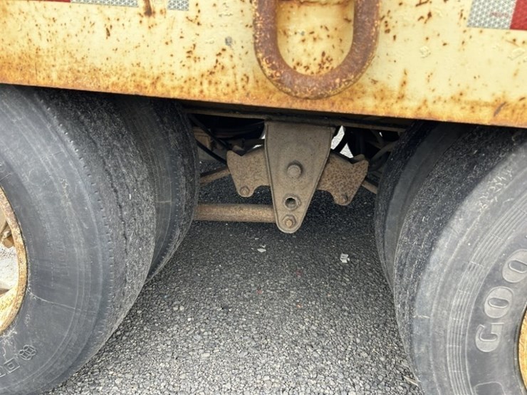 1993-interstate-24'-t/a-equipment-trailer-image-23