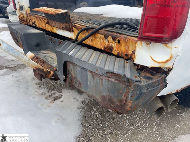 2011-ford-f250-image-30