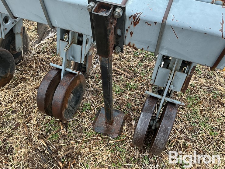 hiniker-6-row-3-pt-30”-cultivator-image-9