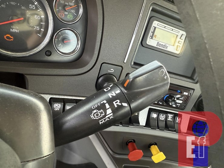 2019-kenworth-t680-image-17