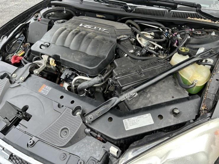 2013-chevrolet-impala-ltz-sedan-image-38