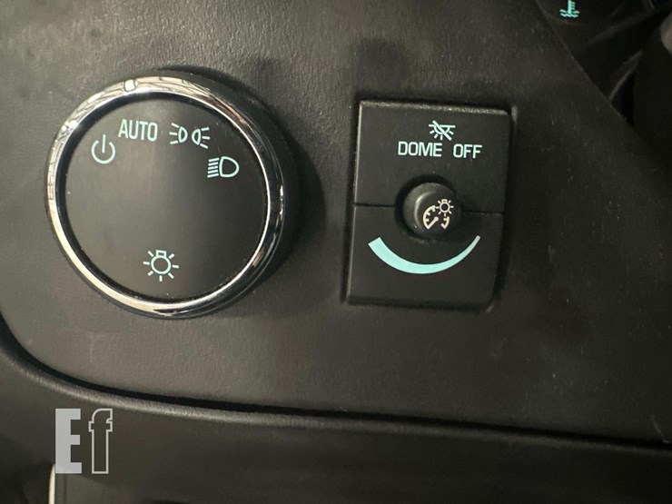 2017-chevrolet-express-2500-image-15