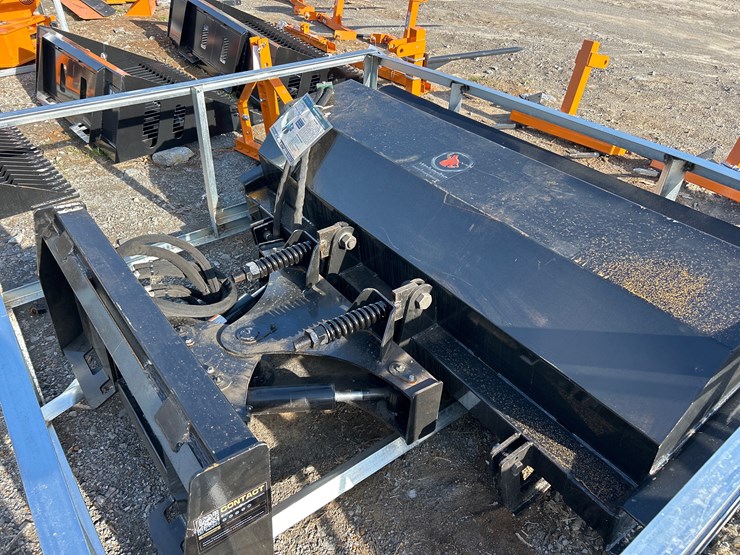 #57-•-72”-skid-steer-hydraulic-angle-broom-/-sweeper-image-4