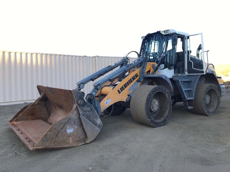 2022-liebherr-l546-image-1