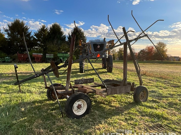 kelderman-6-row-corn-reel-on-cart-image-5