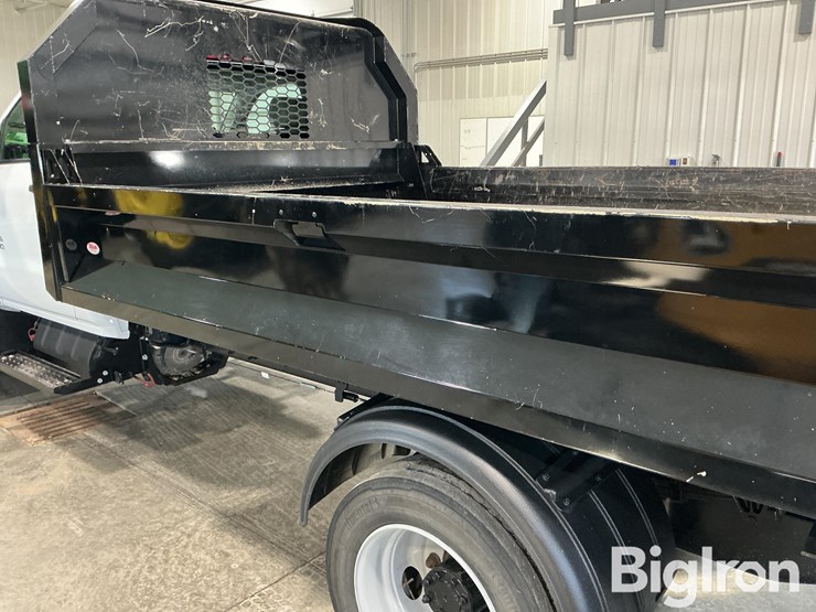 2020-chevrolet-silverado-5500hd-image-19