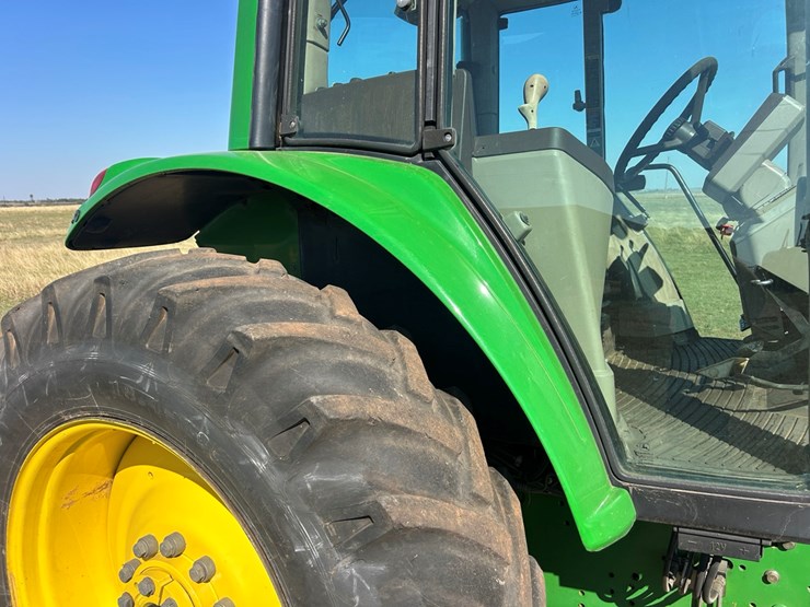 2006-john-deere-7320-image-11