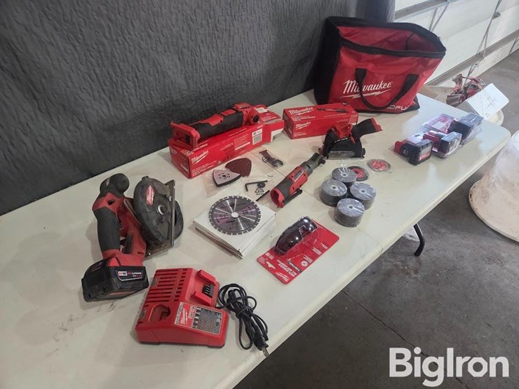 milwaukee-battery-operated-hand-tools-image-3