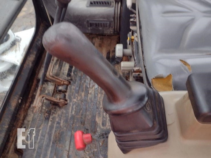 2008-bobcat-337g-image-10