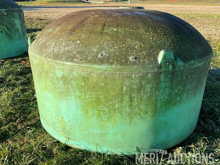 green-1,100-gallon-poly-tank-image-6