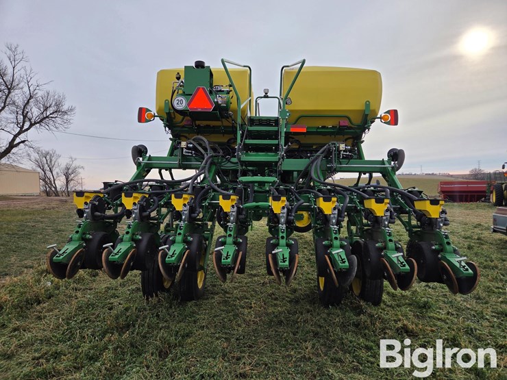 2022-john-deere-1795-image-6