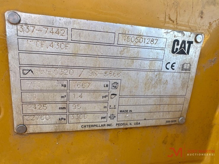 2019-caterpillar-420f2-image-18