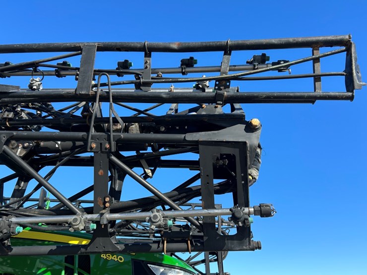 2013-john-deere-4940-image-11