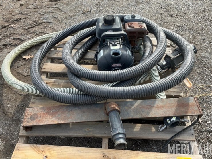 assortment-of-hose-with-pump-image-3