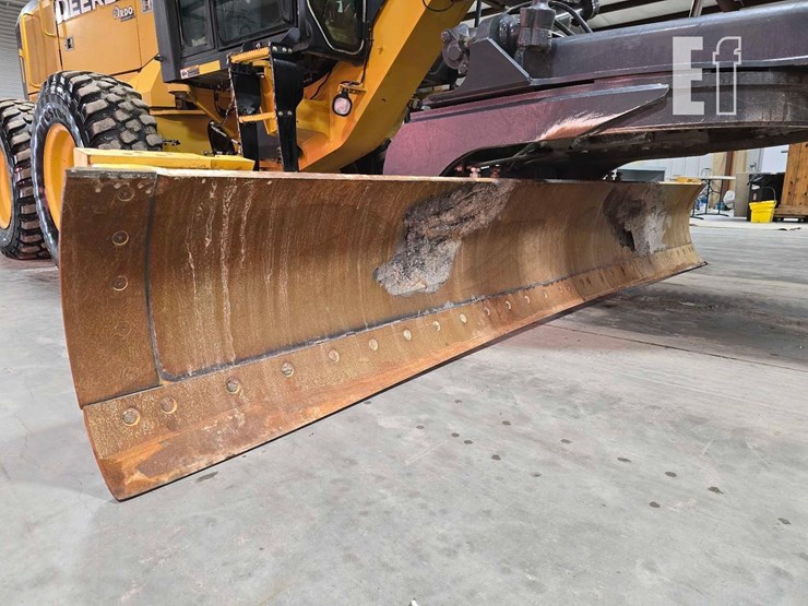 2020-deere-670gp-image-10