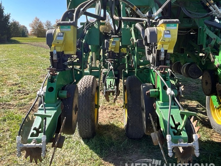 john-deere-1790-image-30