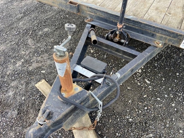 2005-fox-18'-t/a-tilt-deck-equipment-trailer-image-16