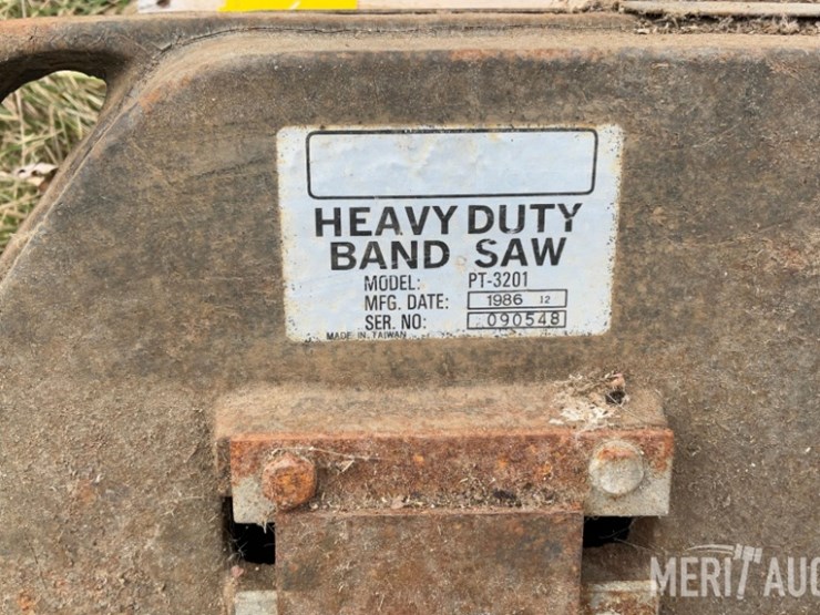 heavy-duty-band-saw-image-5