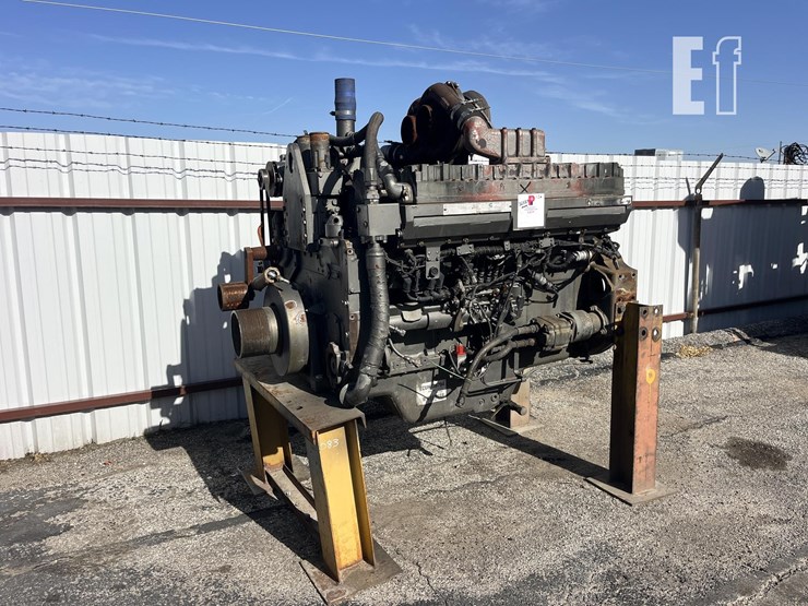 2004-cummins-qst30-image-1