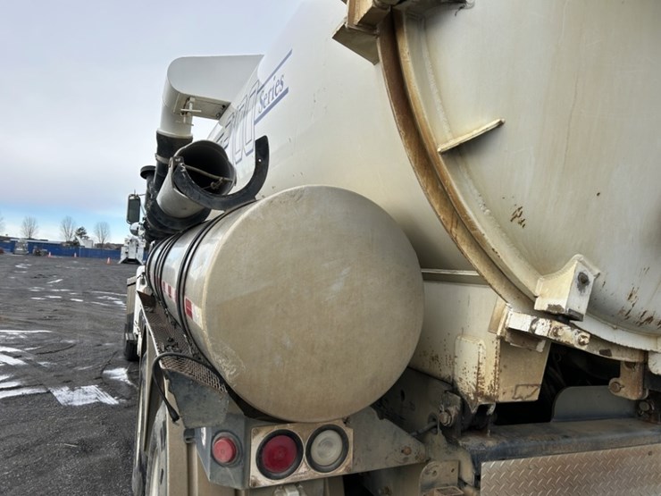 2002-sterling-l7500-image-42