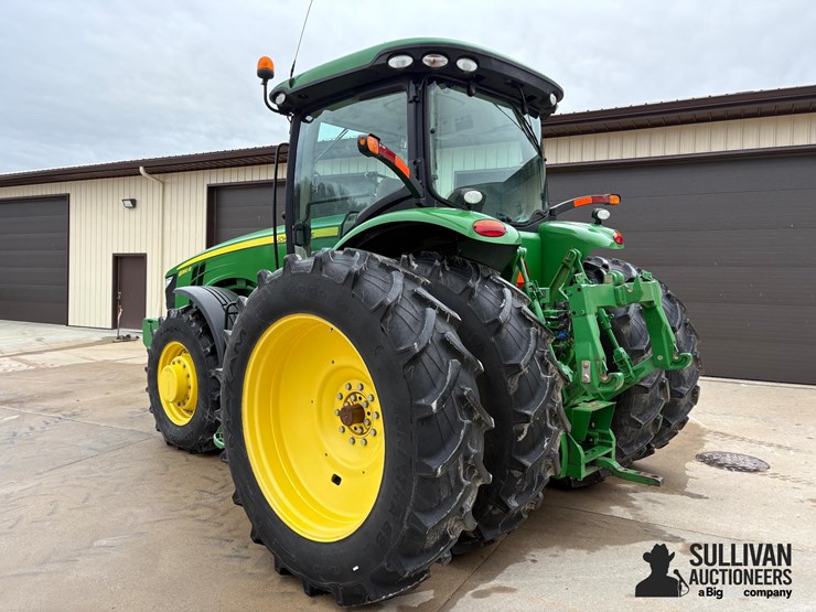 2011-john-deere-8260r-image-7